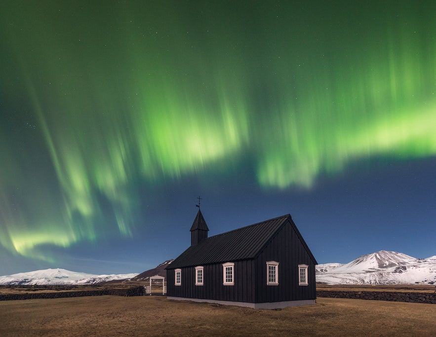 The Ultimate Guide to Photographing the Aurora in Iceland